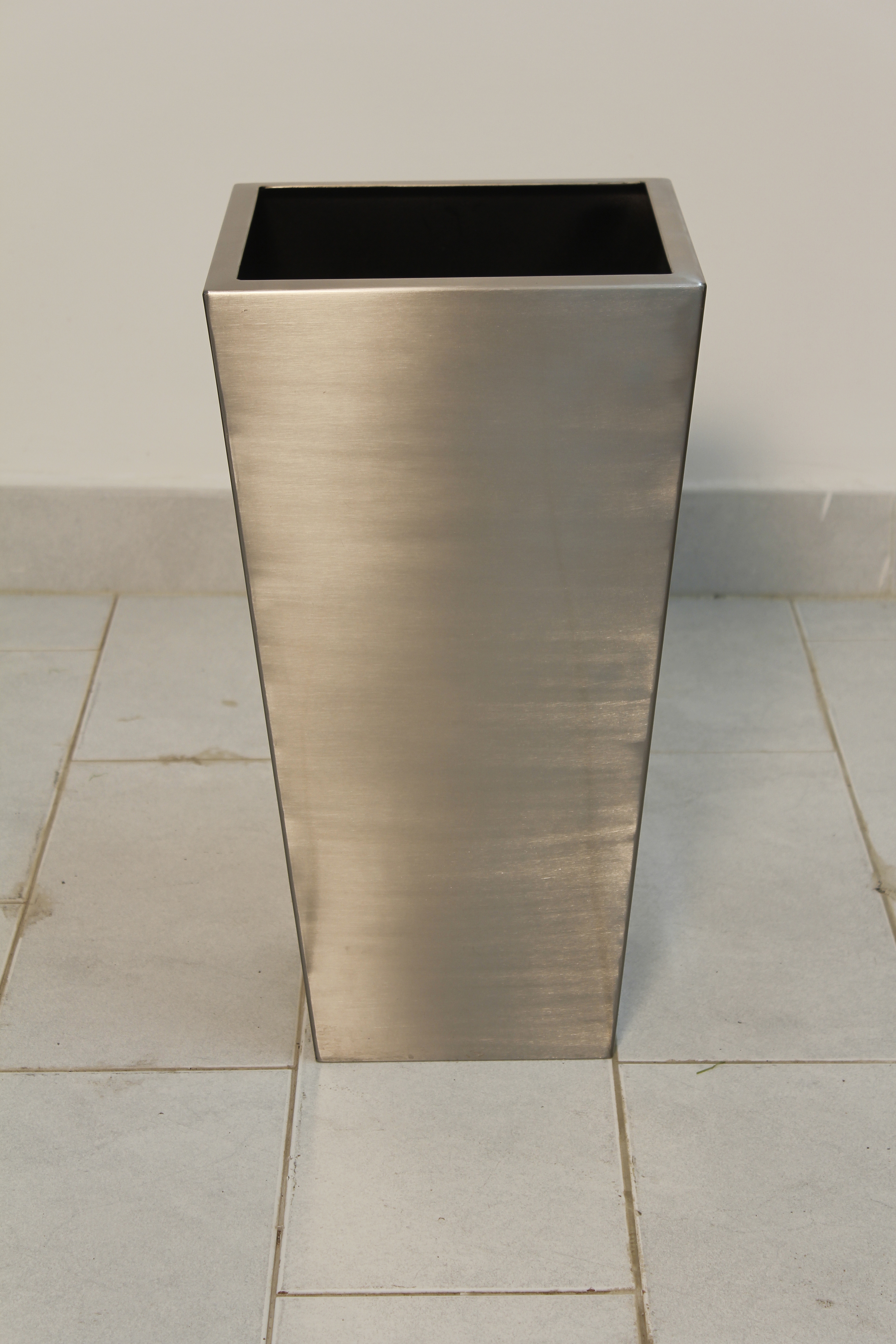 Super Shine Planter – Glossy Indoor Fiberglass Pot (No GRP)